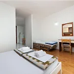 Loncar-4 By Interhome