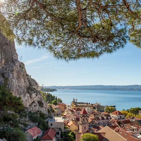 Loncar-4 By Interhome * Pisak