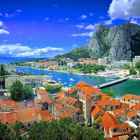 Loncar-4 By Interhome * Pisak