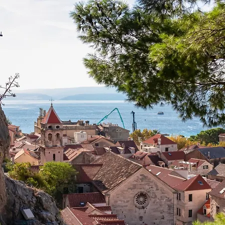 Loncar-4 By Interhome Pisak