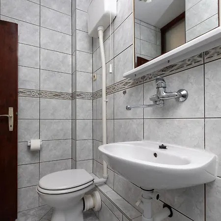 Loncar-4 By Interhome