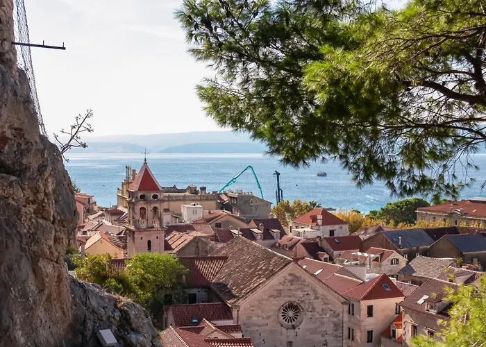 Loncar-4 By Interhome Pisak