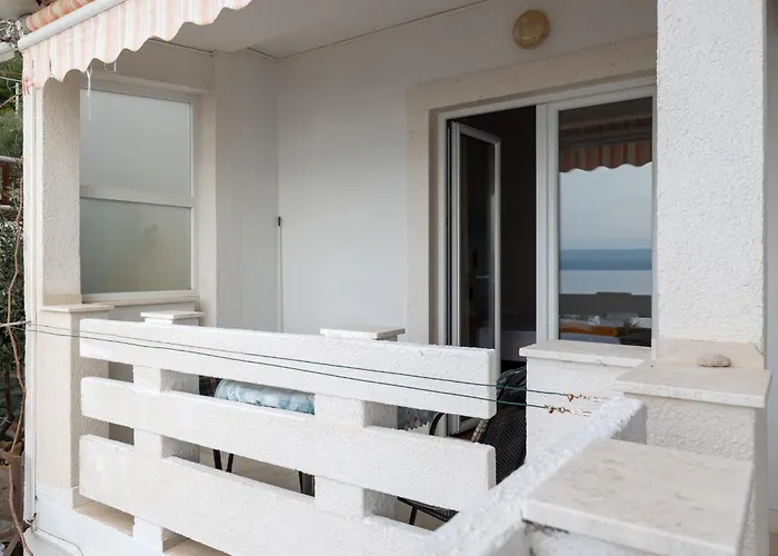 Loncar-4 By Interhome